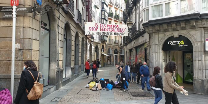 Vecinos de Somera temen «algún interés especulativo» tras la degradación de su calle en Bilbao