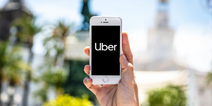 Conductores de Uber en Bizkaia en huelga: impagos, despidos indiscriminados y apropiación de propinas