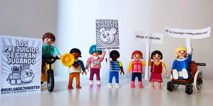 Huelga general entre los juguetes: «Queremos jugar con niños y niñas por igual»