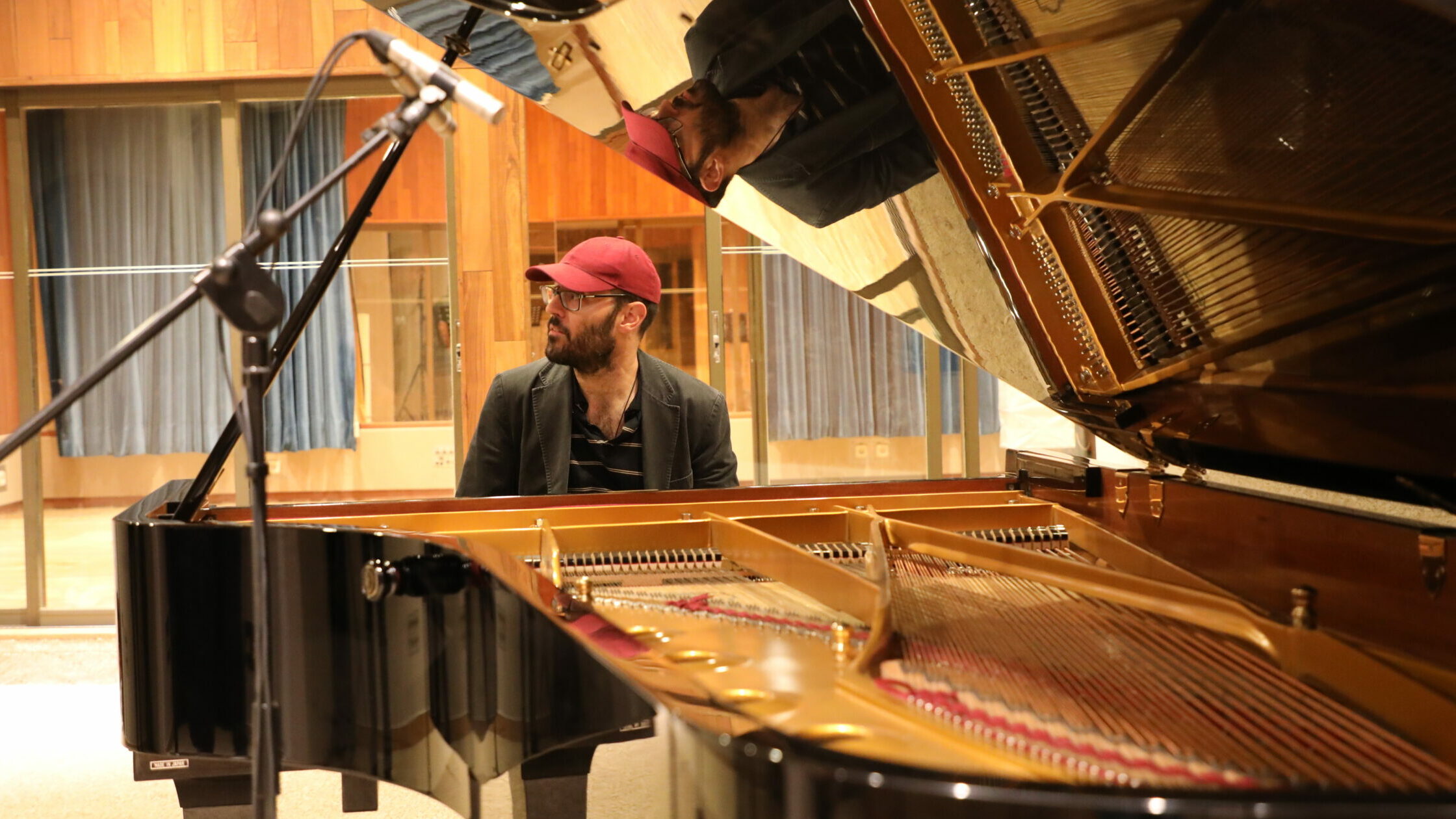 La historia del pianista autodidacta Borja Niso: «Sentí un escalofrío, rompí a llorar y me vi tocando»