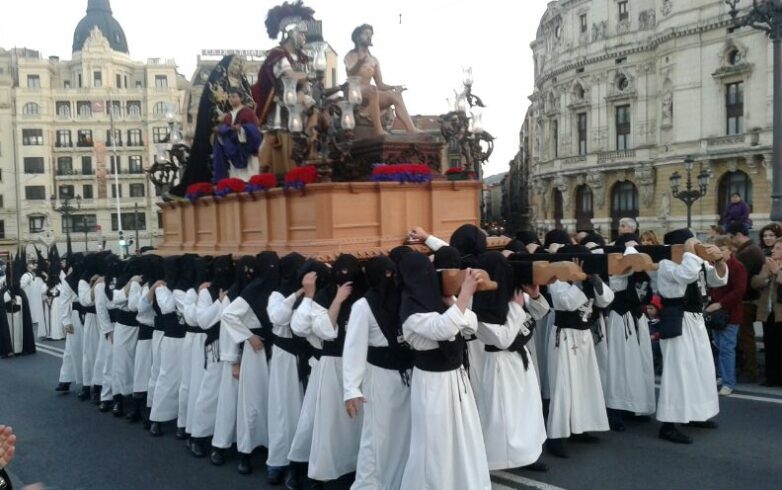 La Virgen de la Soledad volverá a salir este miércoles de los Santos Juanes para desembocar en la Plaza Nueva de Bilbao