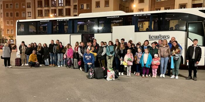Chernobil Elkartea recibe un autobús de menores y familias ucranianas que huyen de la guerra