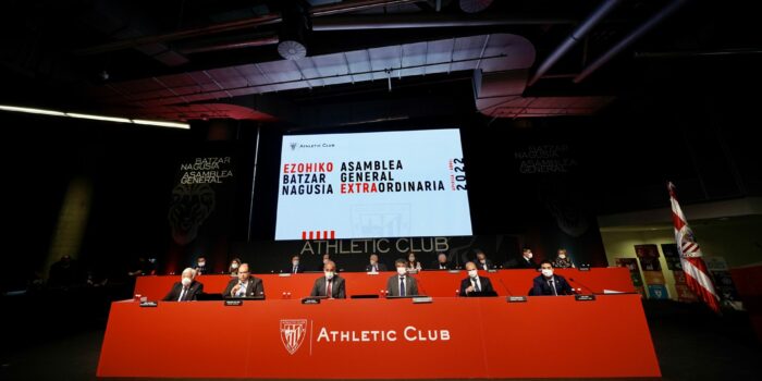 La Asamblea del Athletic aprueba la creación de una Grada Popular en San Mamés