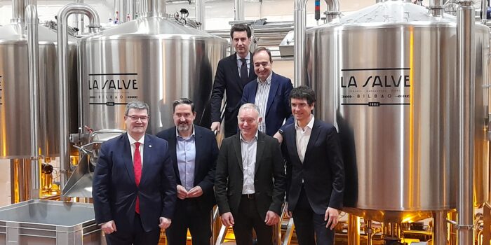 Cervezas La Salve Bilbao cumple cuatro años en su fábrica de Bolueta