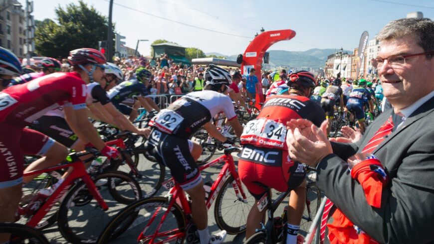 La llegada de la Vuelta conllevará cortes de tráfico y supresión de aparcamientos