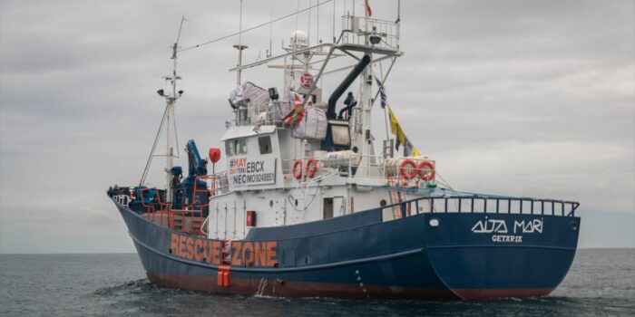 «Es terrible»: el Aita Mari denuncia las barreras de Italia contra el rescate marítimo