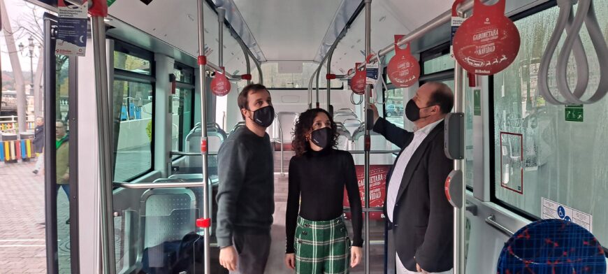 El ayuntamiento de Bilbao anima a la ciudadanía a desplazarse en transporte público en Navidad