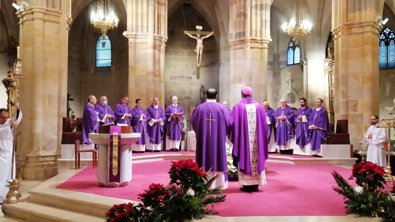 Misa exequial por el Papa emérito Benedicto XVI hoy en la Catedral de Santiago