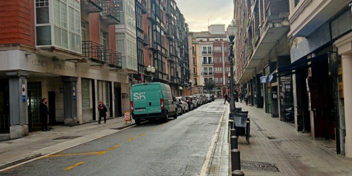Un paseo por Bilbao: La calle Euskalduna