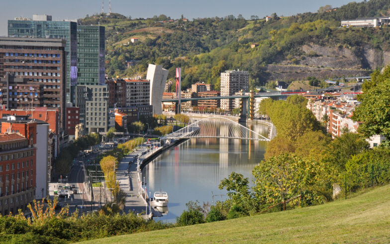 Bilbao quiere convertir a la ría en «elemento motor y tractor de riqueza, de economía»