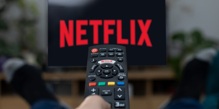 Netflix acaba con las cuentas compartidas: ¿Qué hacemos ahora?