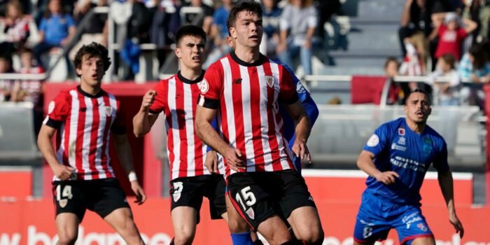 El Bilbao Athletic dinamita sus opciones