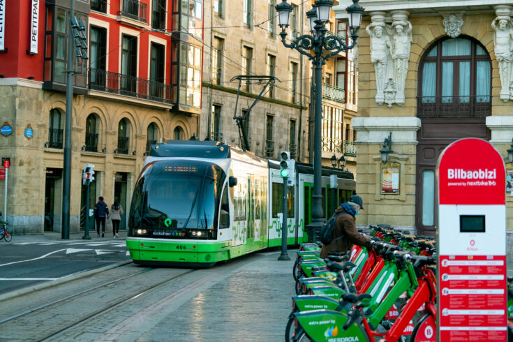 Euskotren modifica sus servicios de tranvía y Metro en Bilbao por la Semana Santa