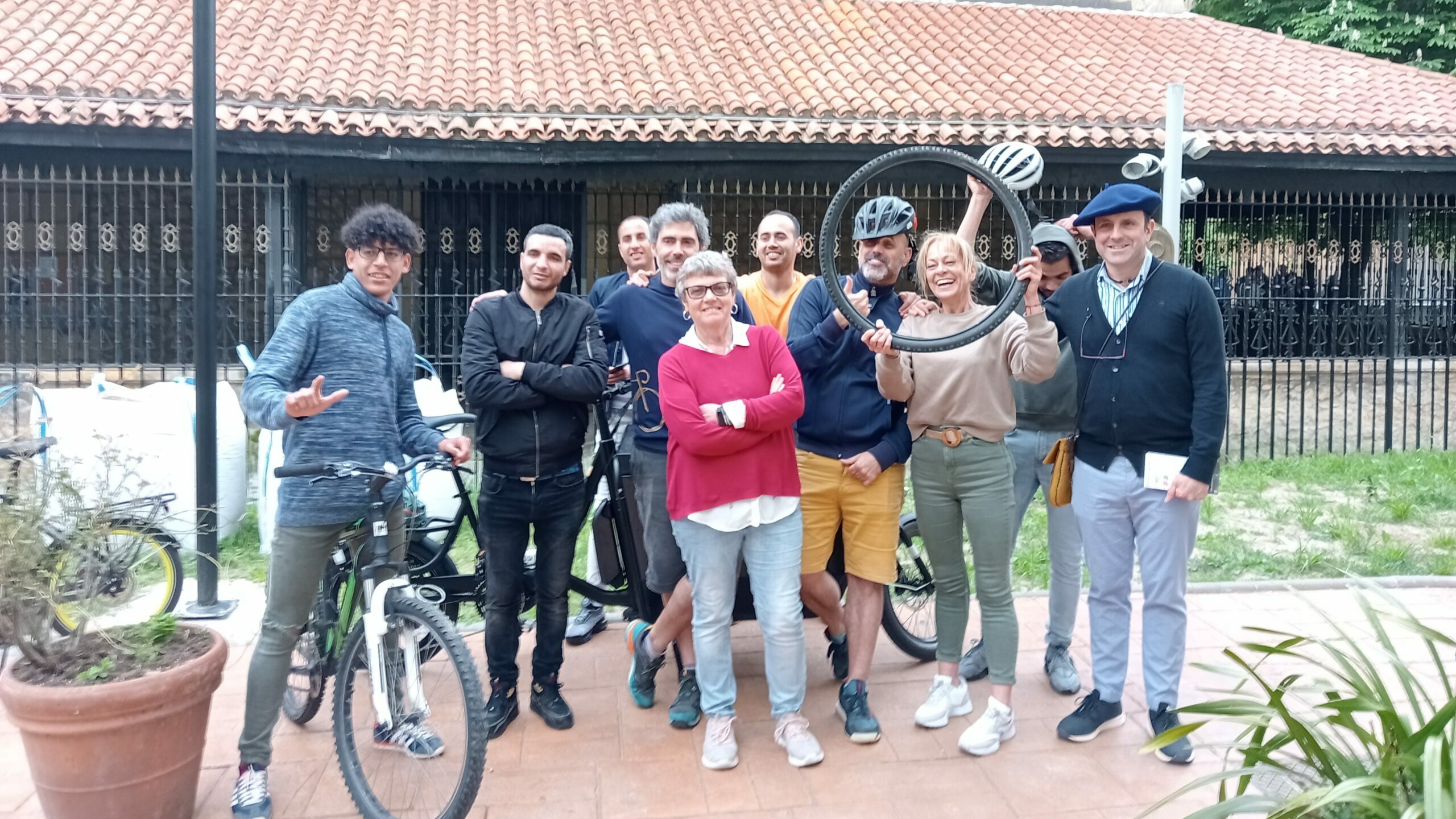 Asociación San Nikolas Zabalik: Abegi Enea, viviendas de acogida y actividades de participación comunitaria