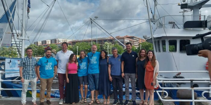 «El mejor residuo, el que no se genera», la campaña que recorre Euskadi en el Barco Museo MATER
