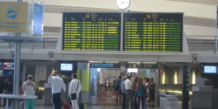 «Condiciones pésimas con horarios inhumanos» para la plantilla de Iberia en el Aeropuerto de Bilbao