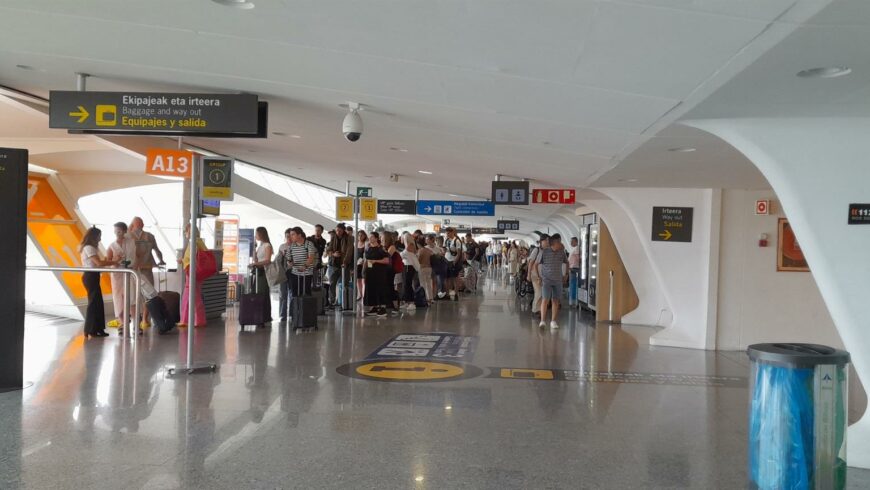 El Aeropuerto de Bilbao firma el mejor mes de agosto de su historia, con 664.039 pasajeros