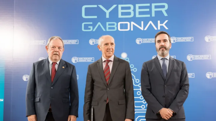 El Gobierno Vasco pone en marcha una campaña contra los delitos cometidos en Internet