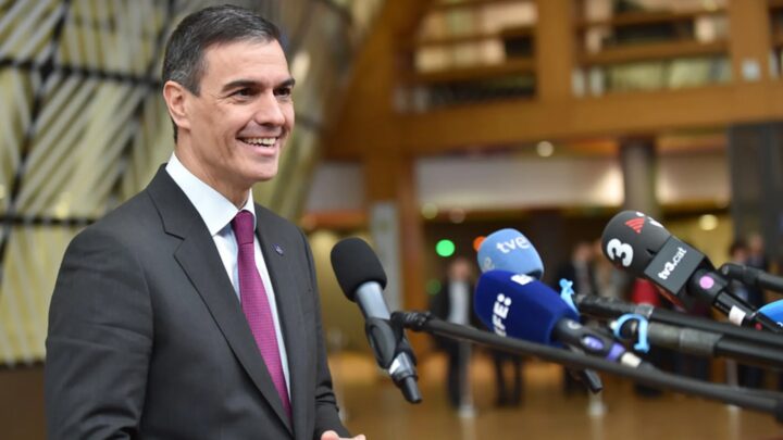 Sánchez lamenta la pérdida de Ardanza y destaca que fue líder de un «momento clave» en la historia de Euskadi