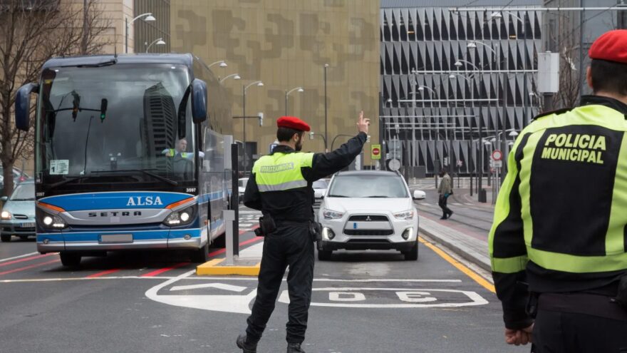 Policía Municipal de Bilbao inicia hoy una campaña específica de control de alcohol y drogas al volante