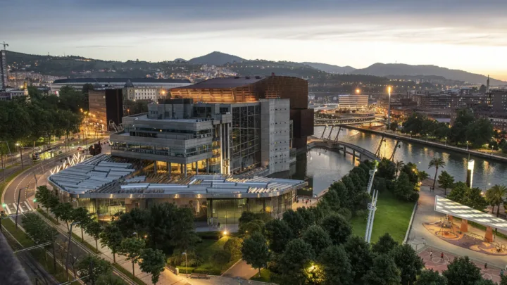 Bilbao acoge el primer congreso internacional de gestión lingüística ‘Languages Lanean’