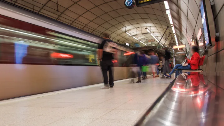 Metro Bilbao ve «inviable sin las inversiones requeridas» más frecuencias a Sopela, Urduliz y Plentzia
