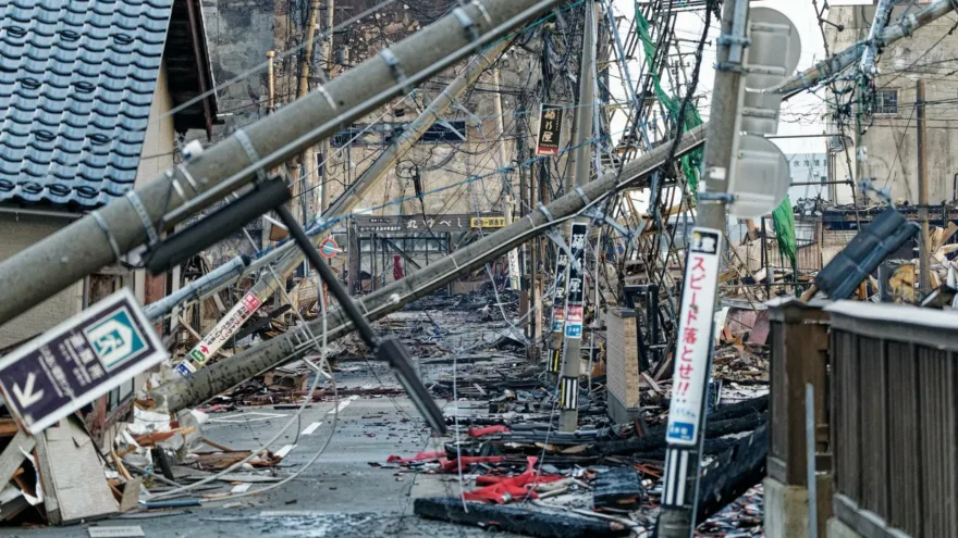 Ascienden a 161 los muertos por el terremoto de magnitud 7,6 en el oeste de Japón