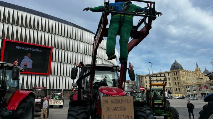 «Estamos muriendo» proclaman los agricultores en su llegada a Bilbao
