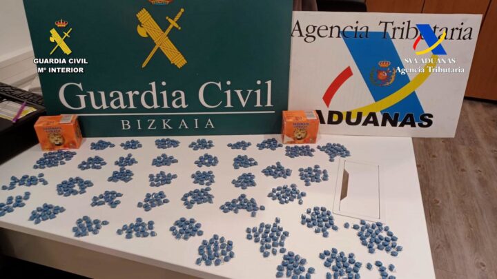 Intervenidas, en cuatro actuaciones diferentes, 2.703 pastillas de sildenafilo en el aeropuerto de Bilbao