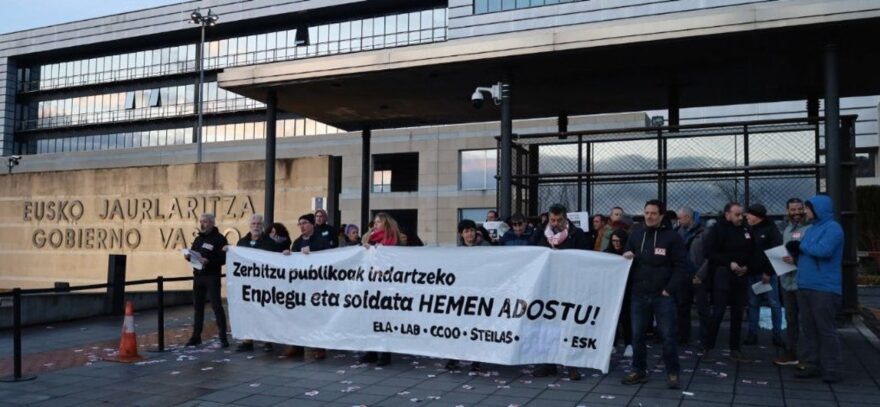 Sindicatos destacan el «amplio seguimiento» de la huelga en el sector público vasco