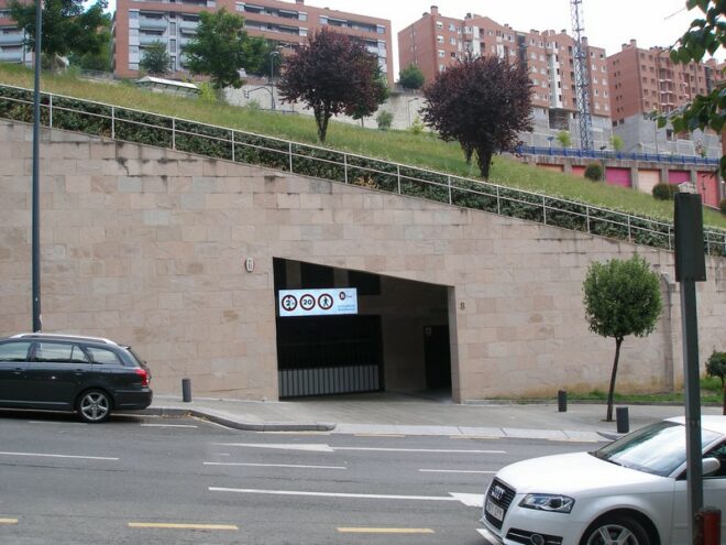 Ayuntamiento de Bilbao ocupará desde el martes la acera y el aparcamiento en Travesía Ciudad Jardín
