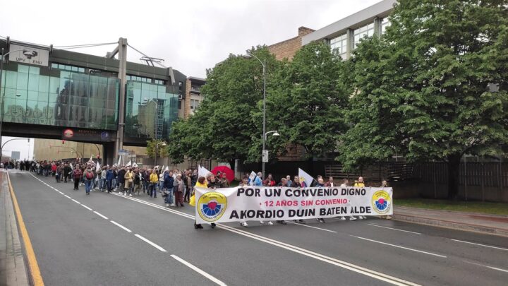 Varios cientos de ertzainas se manifiestan en Bilbao por un convenio «digno»