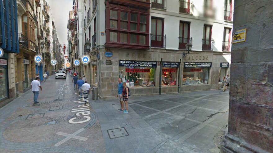 Bilbao cortará el tráfico y ocupará la zona peatonal en la calle Tendería este jueves