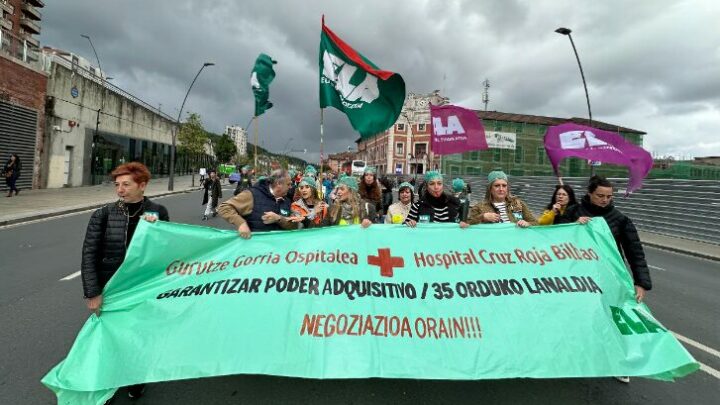 Trabajadores del hospital Cruz Roja de Bilbao inician una huelga de tres días y no descartan nuevas protestas