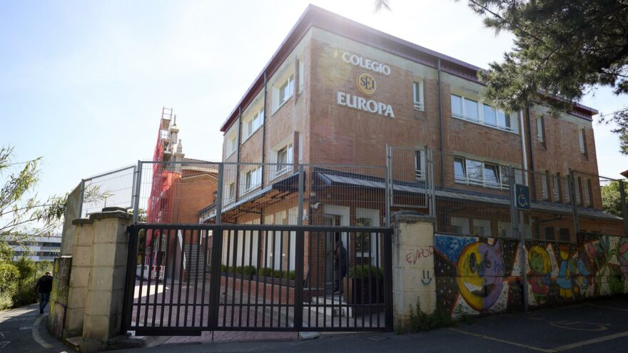Más de un centenar de personas denuncian las presuntas agresiones sexuales en un colegio de Getxo