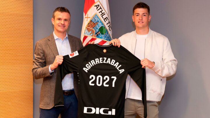 Julen Agirrezabala renueva hasta 2027