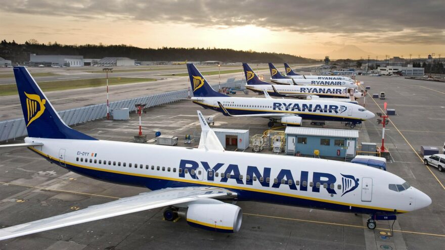 Multa de 150 millones a Ryanair, Vueling, EasyJet y Volotea por cobrar las maletas en cabina