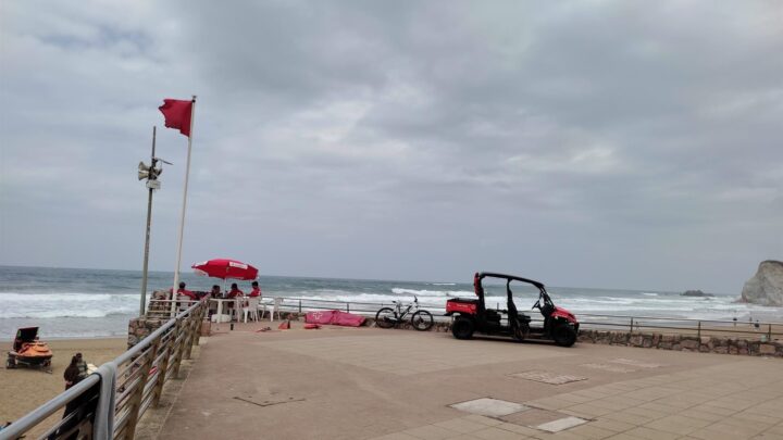 Playas de Bizkaia: baño prohibido en Barinatxe y Arrietara – Atxabiribil