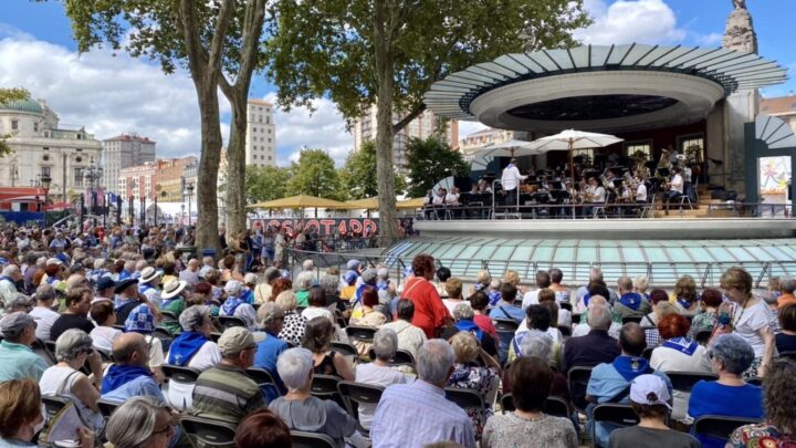 La Banda Municipal se atreve con Barón Rojo y Korrontzi: «La música es lo más grande del mundo»