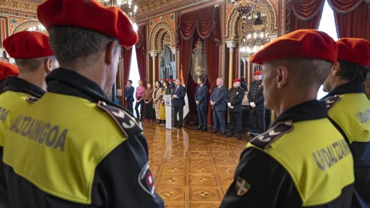 Aburto pide respeto para la actuación de la Policía Municipal con los manteros