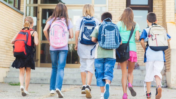 Regreso la vuelta al cole más caro que nunca: «Pues tendré que sacar el uniforme del año pasado»