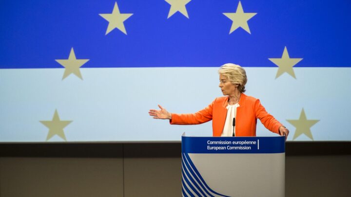 Von der Leyen retrasa una semana el anuncio de su nueva Comisión