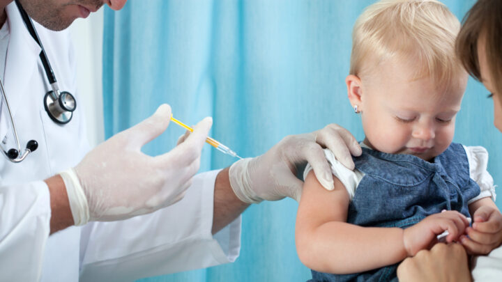 Osakidetza inicia este lunes la vacunación de bebés contra la bronquiolitis aguda