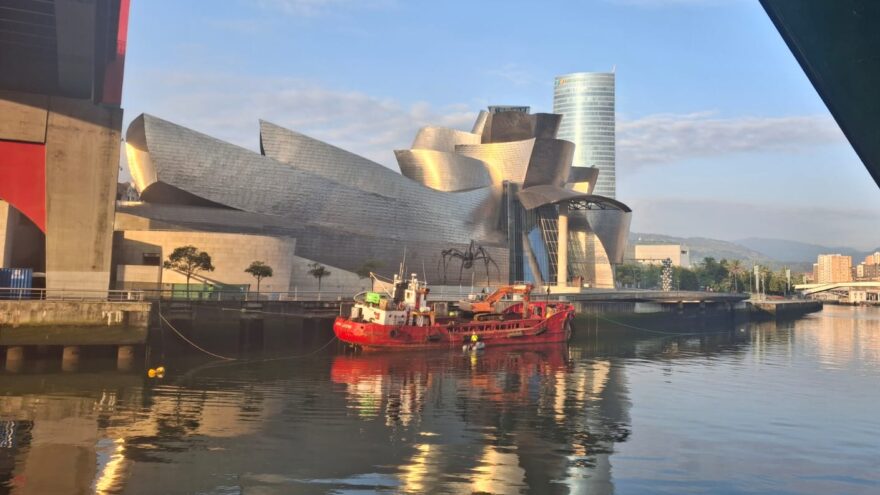 Comienza el trabajo de renovación de las placas de hormigón del muelle del Guggenheim