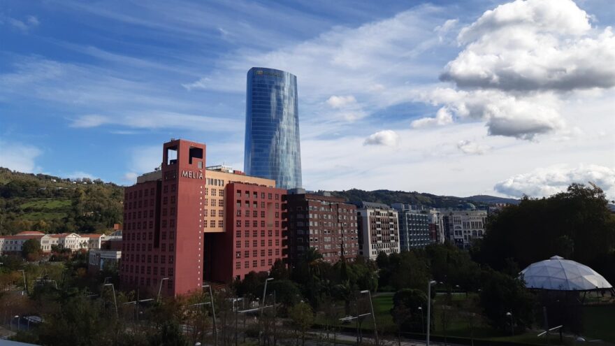 El tiempo este miércoles en Bizkaia: ascenso de las temperaturas y viento intenso del suroeste