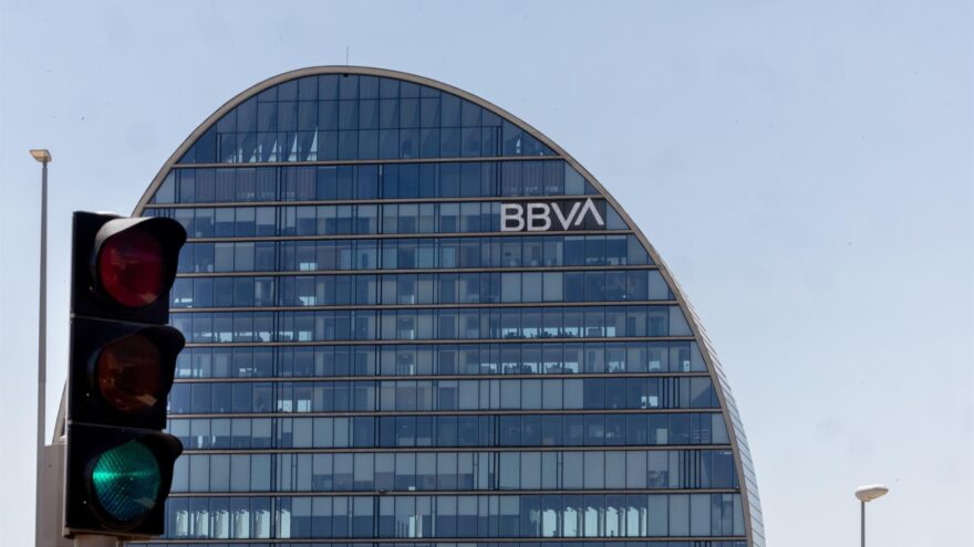 BBVA pagará en octubre el mayor dividendo a cuenta de su historia