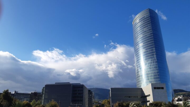 El tiempo en Bizkaia: nubes por la mañana y tarde soleada