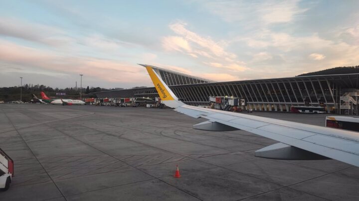 El Aeropuerto de Bilbao supera los 480.000 pasajeros en el mejor noviembre de su historia