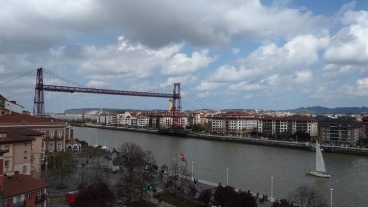 Una avería deja sin servicio el Puente Colgante hasta el martes