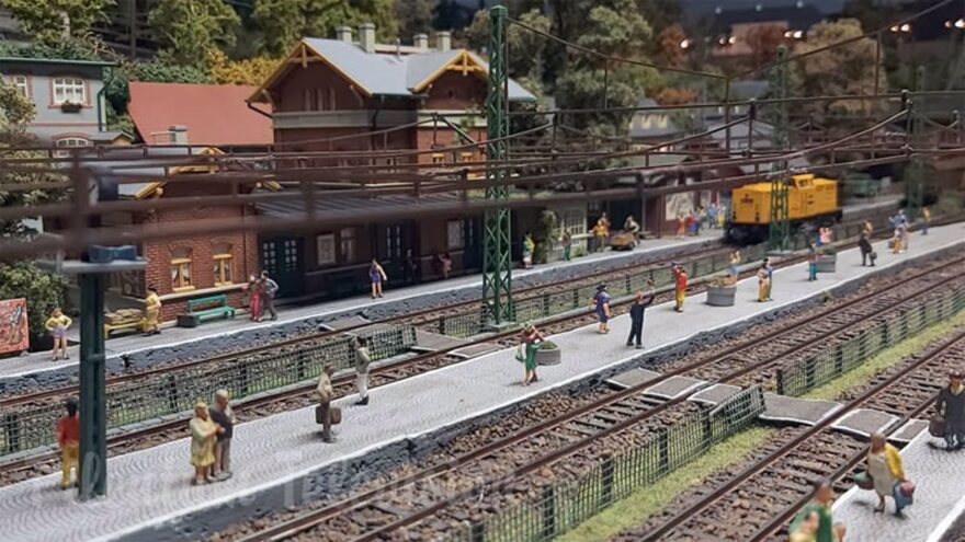 Bilbao acoge hasta el domingo la 10ª edición de la exposición solidaria de maquetas de trenes